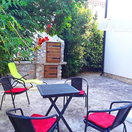 Apartmani Juliska Pirovac Zewnętrze zdjęcie