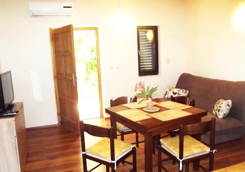 Apartmani Juliska Pirovac Zewnętrze zdjęcie
